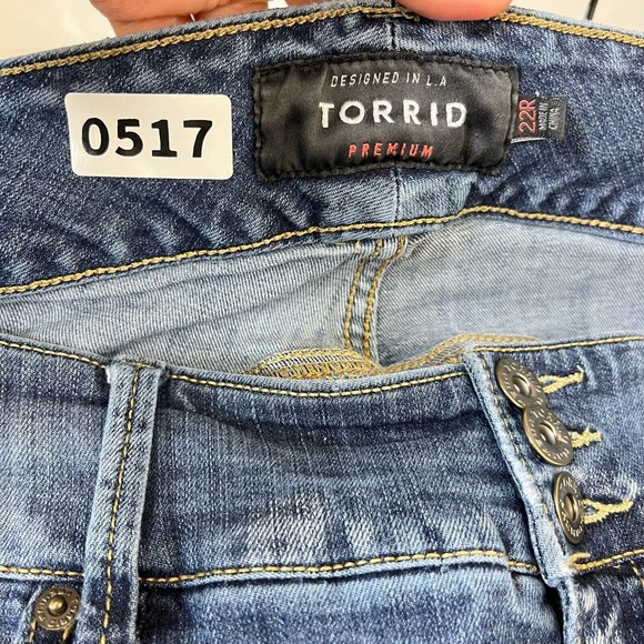 Torrid Premium Womens Bombshell Jeans Blue Distressed Stretchy Plus Size 22R - Picture 10 of 12